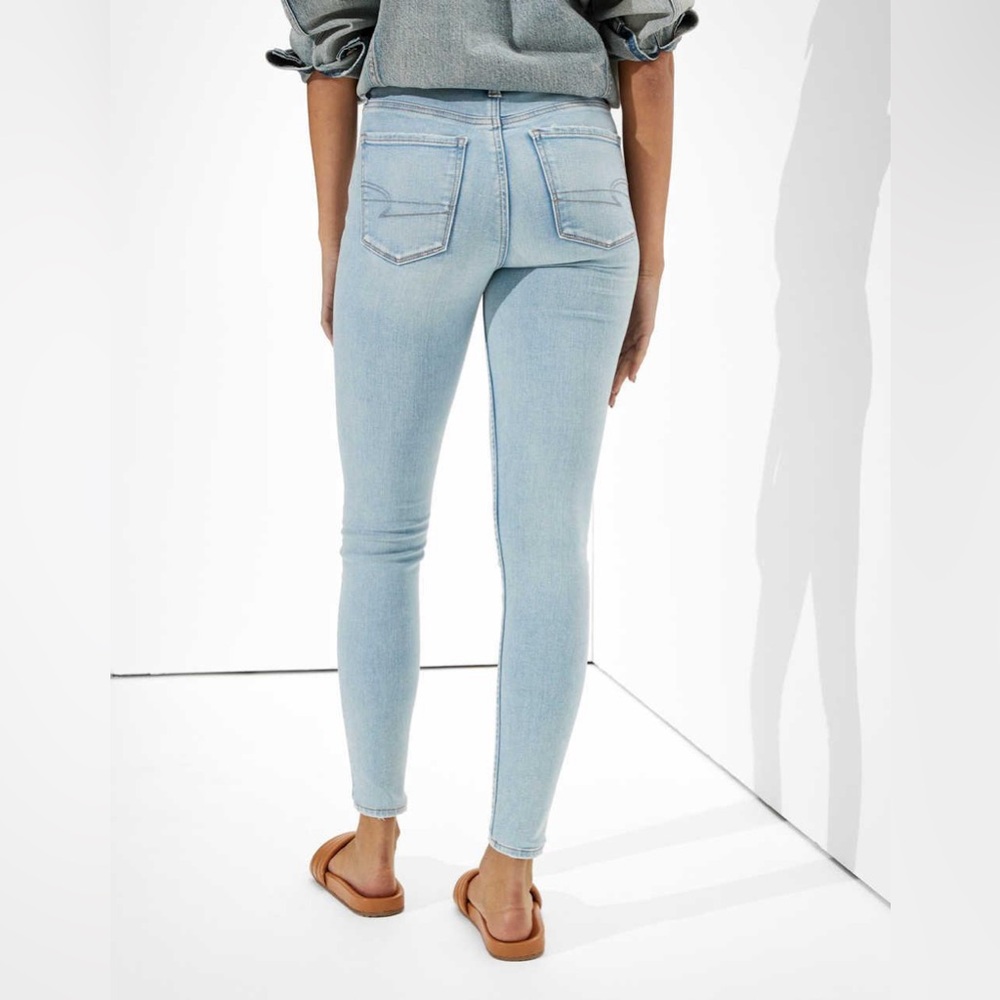American Eagle Light Wash Distressed High Rise Skinny Jeans